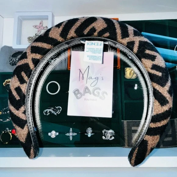 Fendi: Cashmere FF Logo Tobacco Wool Headband (Brown) display picture 3